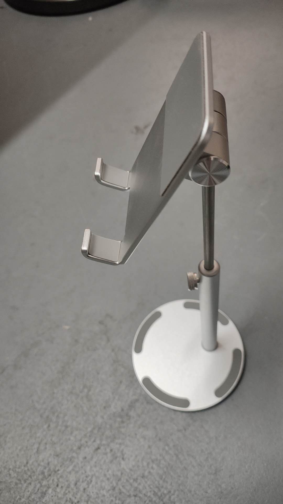 Adjustable height& Phone stand, phone holder